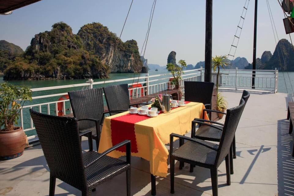 Moonlight Hotel Hạ Long-öböl Kültér fotó